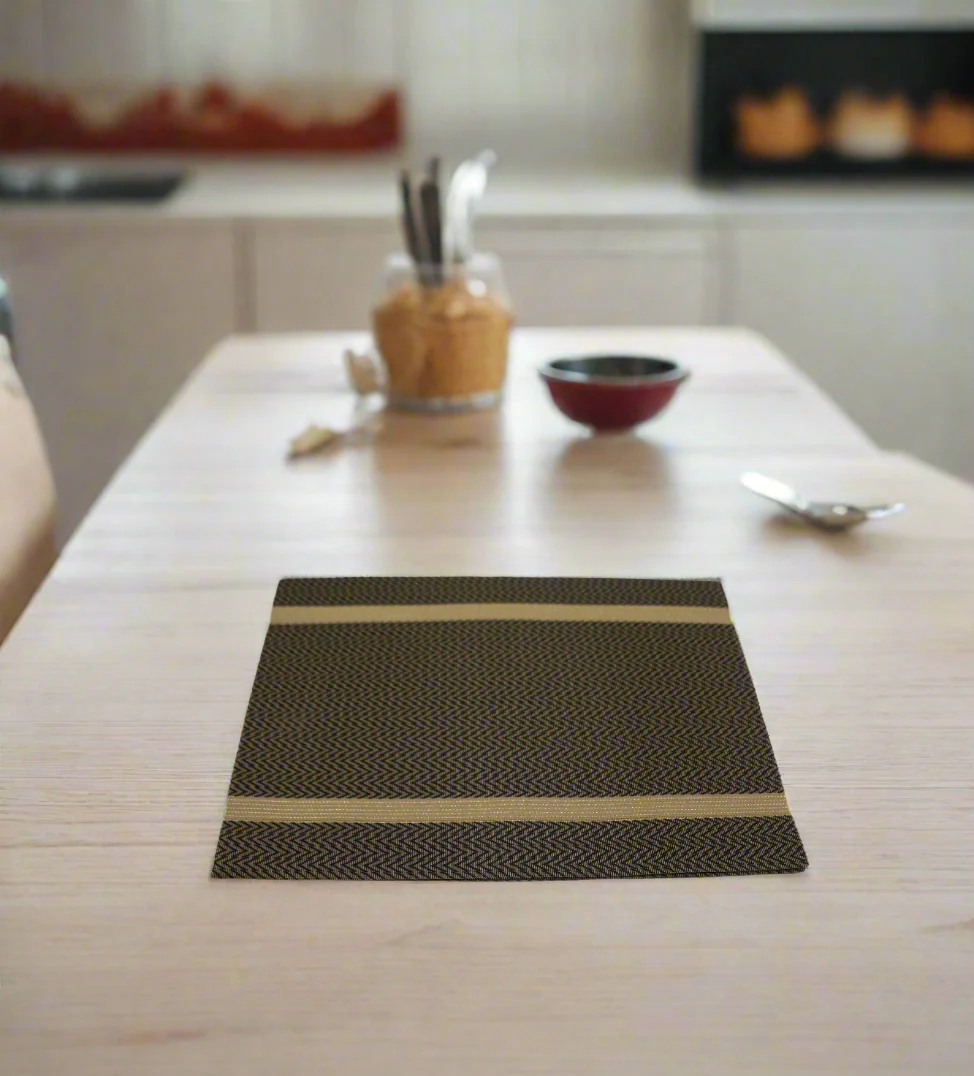 pvc table mat 1pc 45x12cm black & golden lines china d688